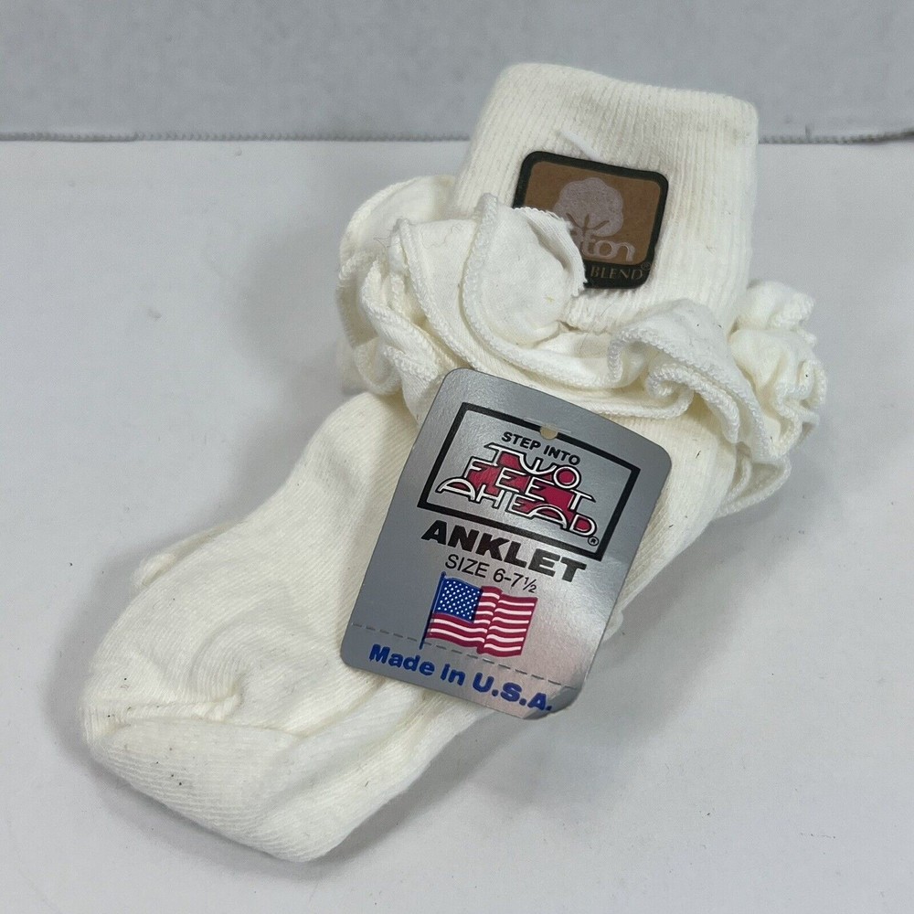 Girl’s Vintage TWO FEET AHEAD Off White T-shirt Ruffle Ankle Sock Sz 6-7 1/2